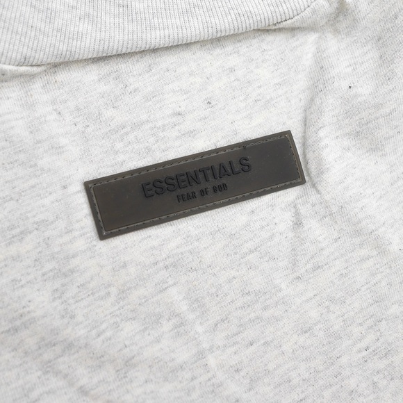 ✔️ FEAR OF GOD ESSENTIALS Men Tee T-Shirt. Medium. Light Oatmeal. - Picture 7 of 9